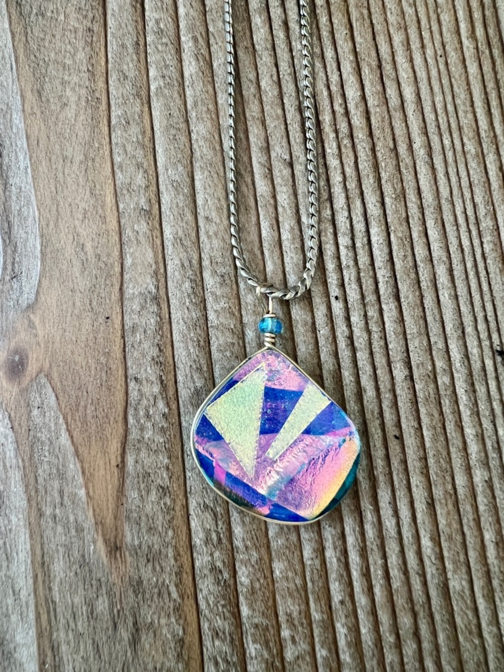 Vintage Whiting & Davis Iridescent Dichroic Glass Pendant Necklace - Signed